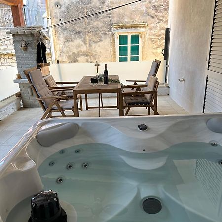 Luxury Old Town Rab Studio Apartments Раб Экстерьер фото
